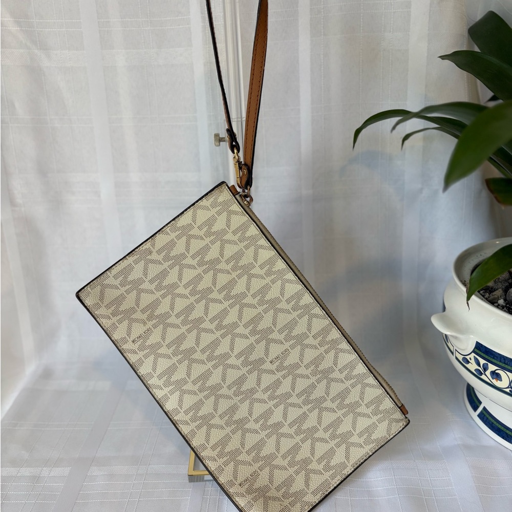 Michael Kors Jet Set Cream and Brown Logo Wristlet